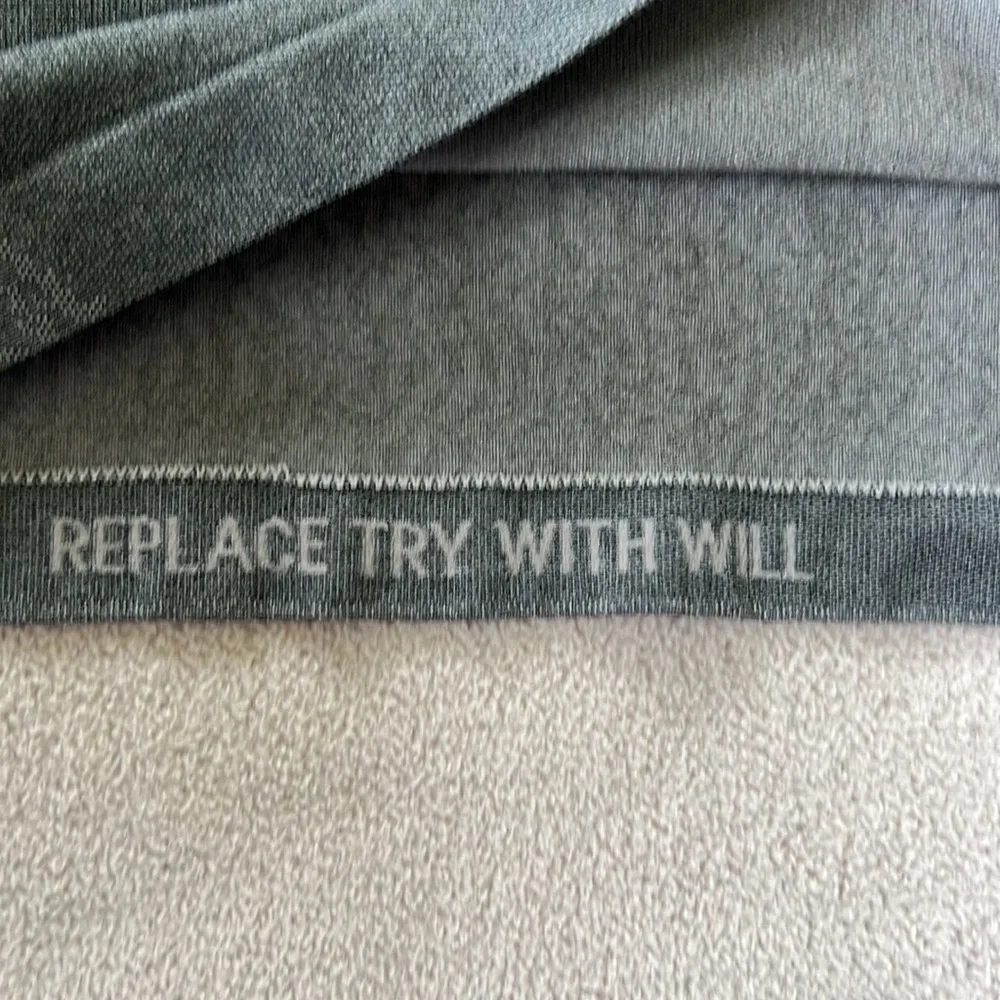 Lululemon Seamless Training Short Sleeve Swiftly Tech Shirt SIZE 10 - Picture 7 of 9